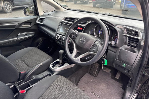 2015 Honda Jazz GF VTi Hatch Image 13