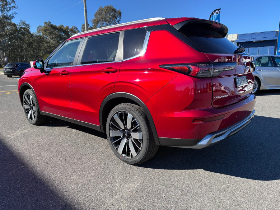 2025 Mitsubishi Outlander ZM Aspire SUV Image 3