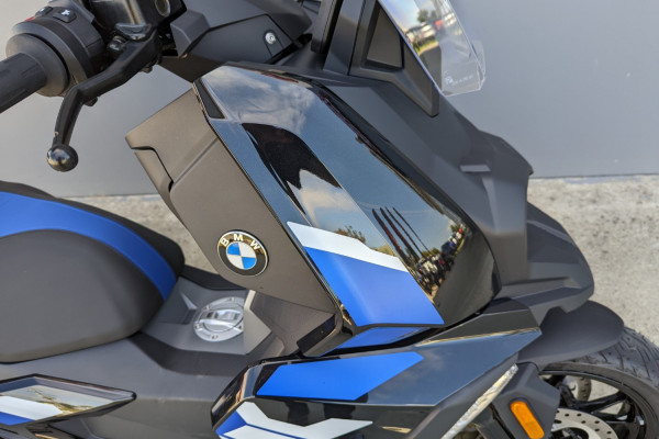 2021 BMW C 400X Ion Ion Scooters Image 3