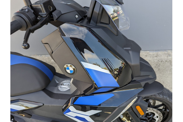 2021 BMW C 400X Ion Ion Scooters Image 3