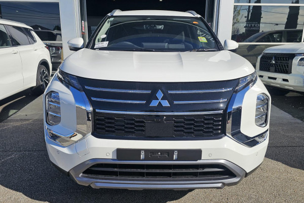 2026 Mitsubishi Outlander ZM LS SUV Image 2