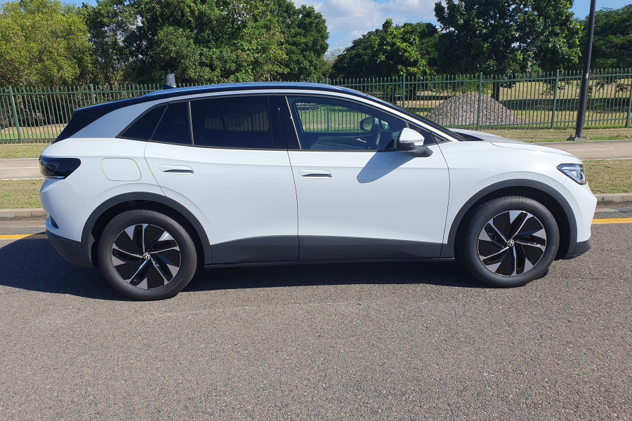 2025 Volkswagen ID. 4 E2 Pro SUV Image 8
