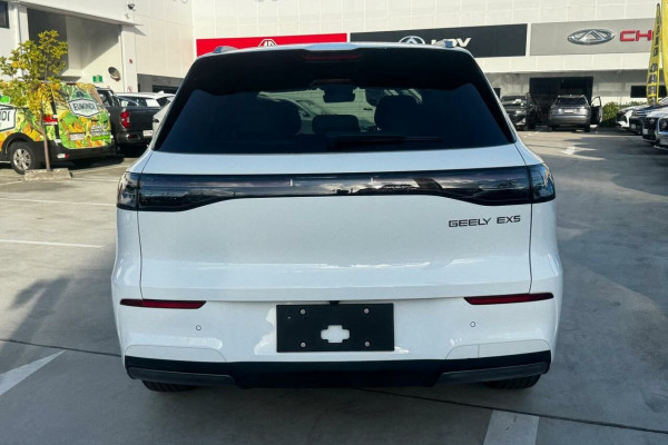 2025 Geely EX5 E245 Inspire SUV Image 7