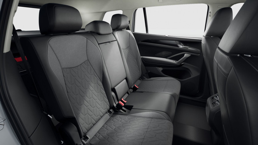 2025 MY26 Volkswagen Tayron R4 150TSI Life SUV Image 11