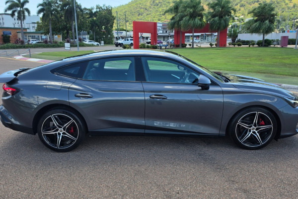 2025 MG MG7  Essence Sedan Image 14