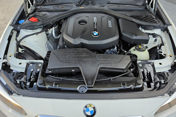 2016 BMW 1 Series F20 LCI 118i Sport Line Hatch Image 26