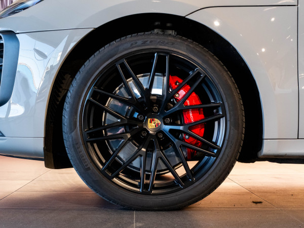 2022 MY23 Porsche Macan 95B GTS SUV image 32