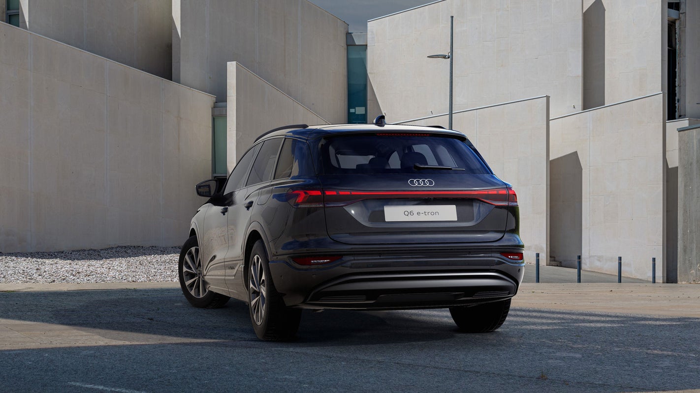 Audi Q6 e-tron 185kW RWD with metallic paint