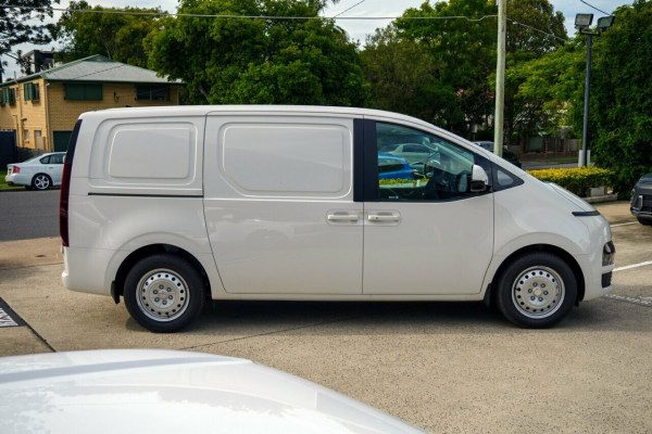 2026 MY27 Hyundai Staria Load US4.V4  Van Image 4