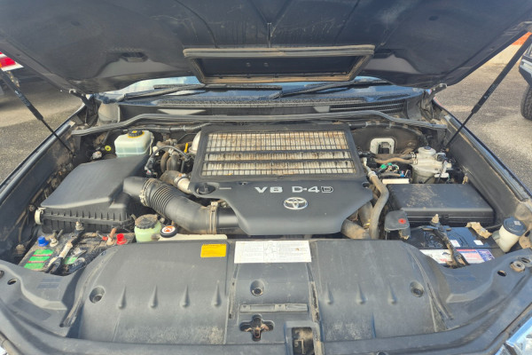 2019 Toyota LandCruiser VDJ200R VX SUV Image 33