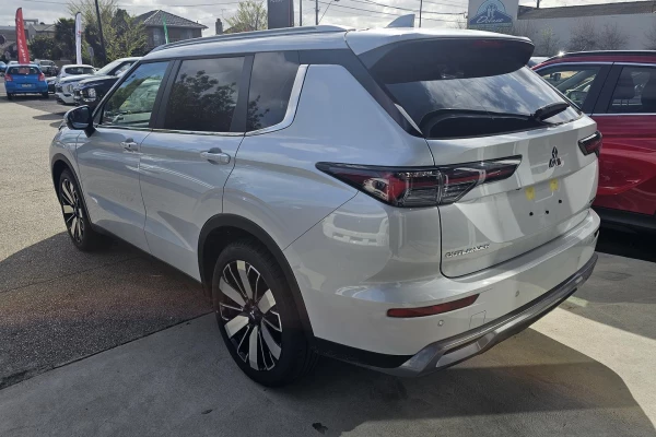 2026 MY25 Mitsubishi Outlander ZM Aspire SUV Image 4