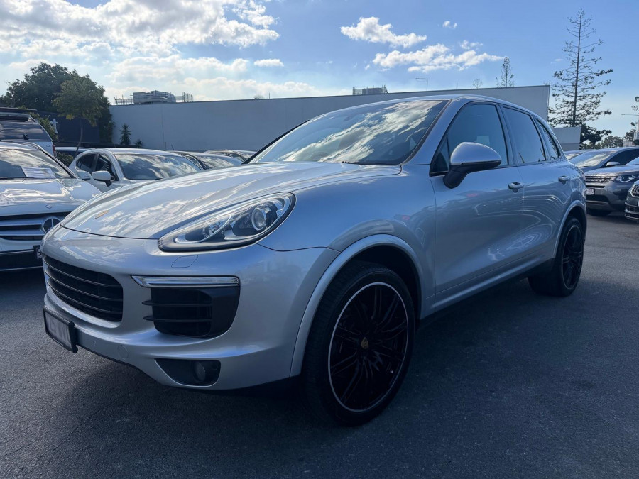 2016 MY17 Porsche Cayenne 92A Platinum Edition SUV Image 2