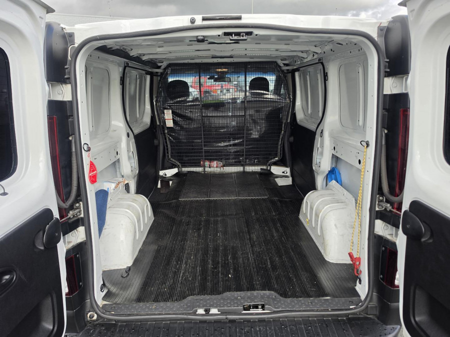 2021 MY22 Mitsubishi Express SN GLX Van Image 14