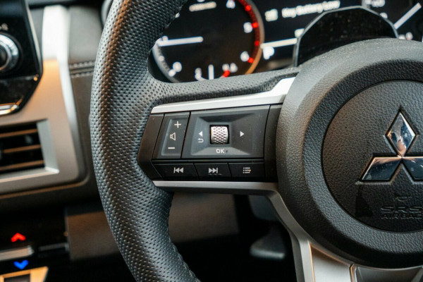 2025 Mitsubishi Triton MV GLS Ute Image 9
