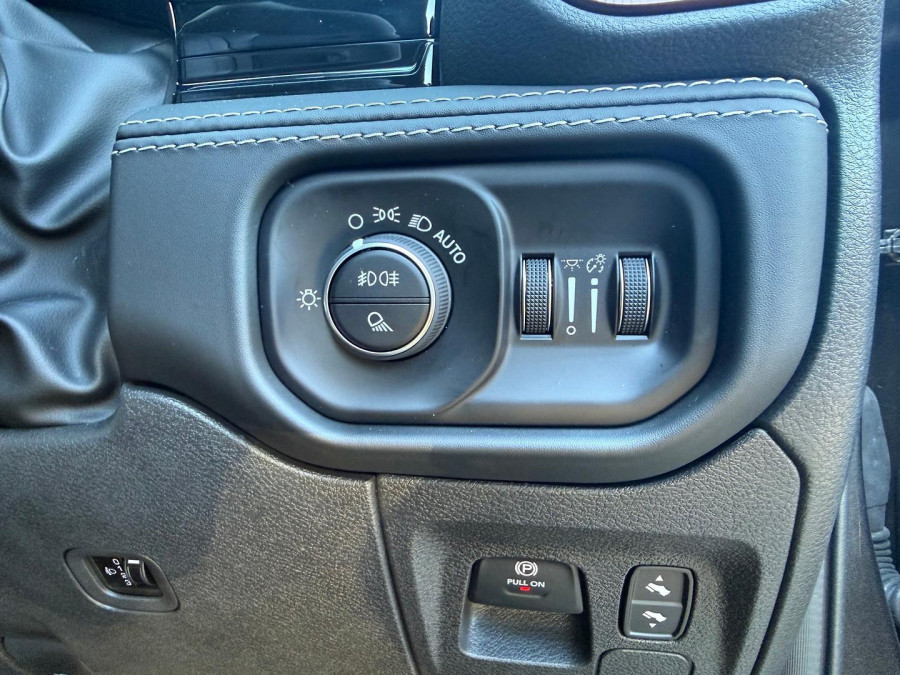 2026 Ram 1500 DT Rebel Hurricane SO Ute Image 12