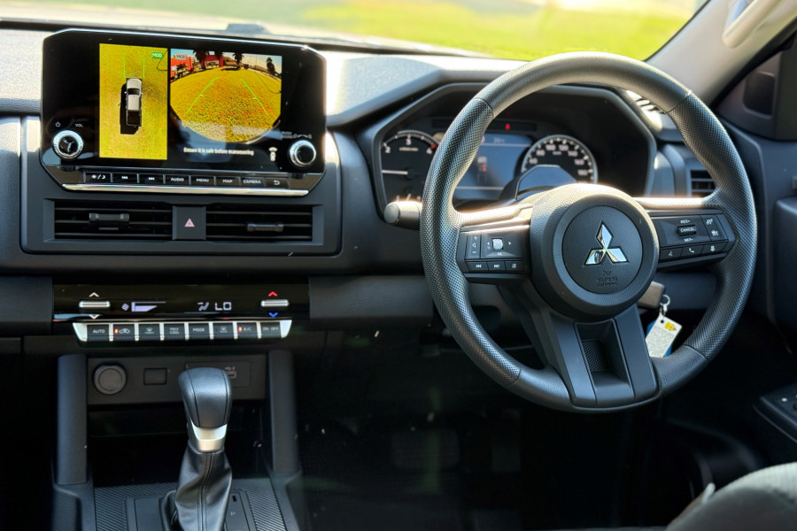 2024 Mitsubishi Triton MV GLX Ute Image 13