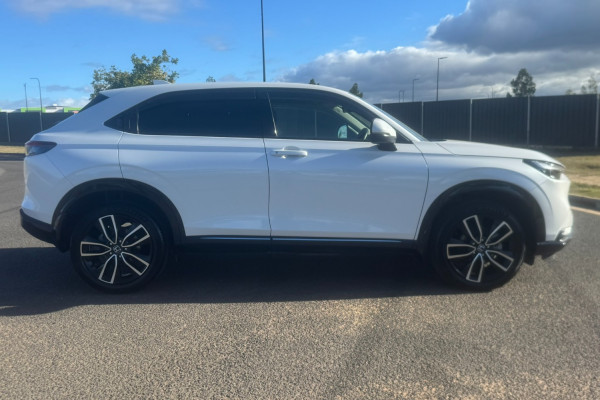 2023 MY22 Honda HR-V  e:HEV L SUV Image 2