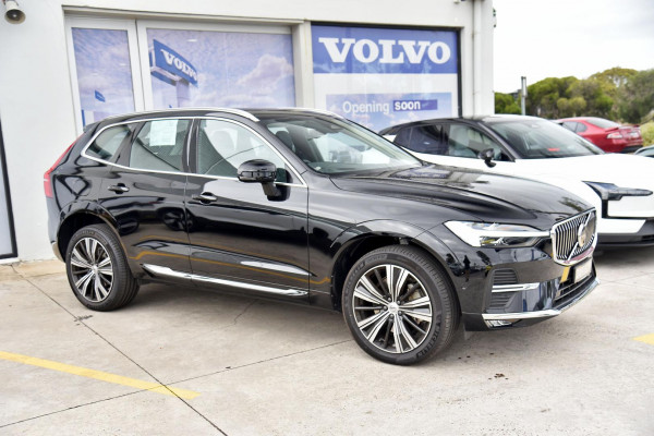 2023 Volvo XC60  Ultimate B5 Bright SUV Image 5