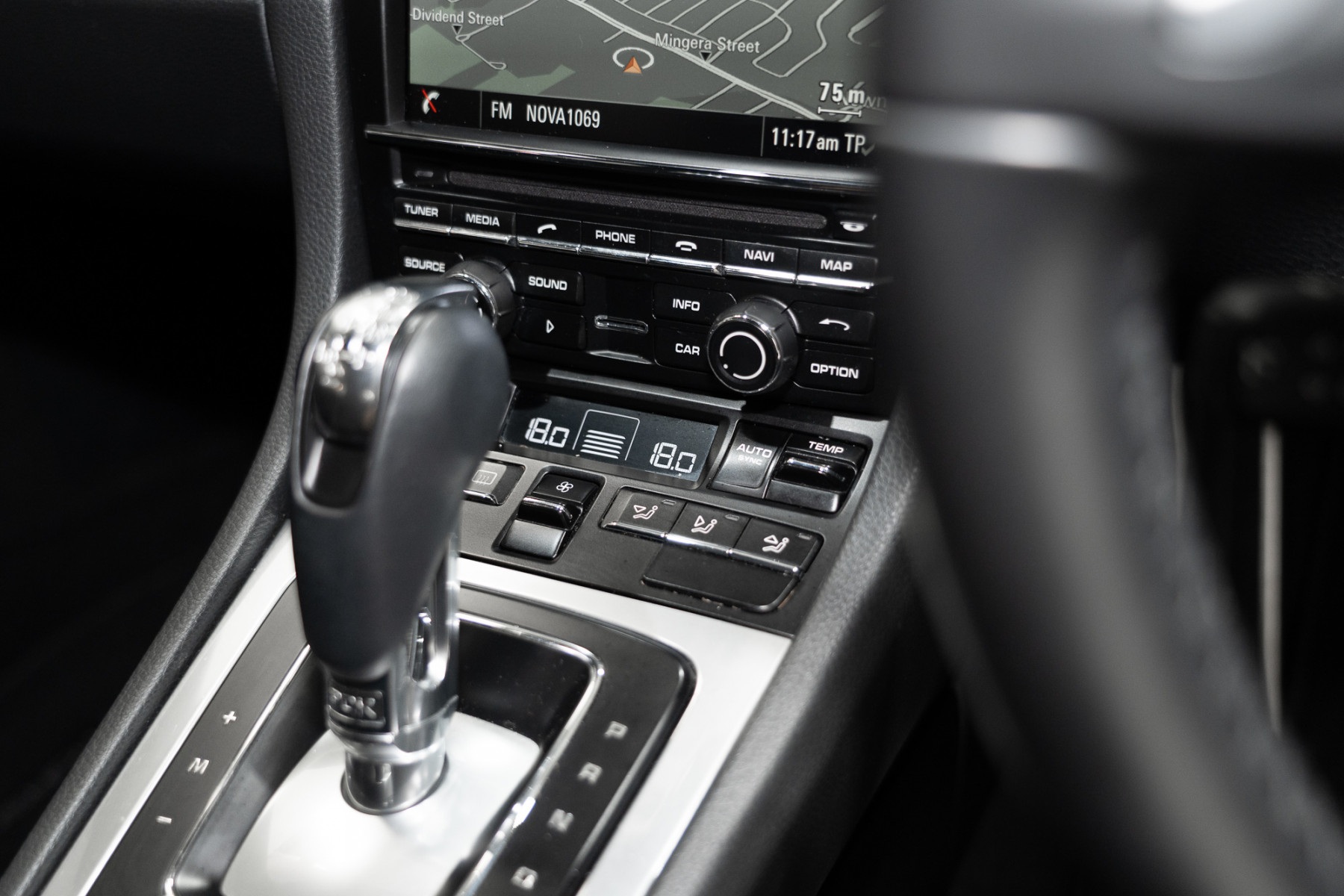 2015 Porsche Cayman Coupe Image 16
