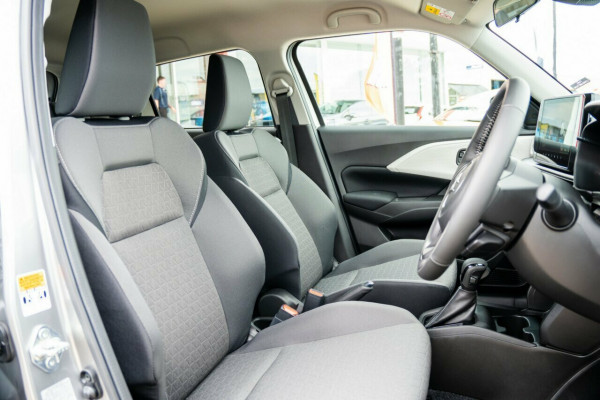 2025 Suzuki Swift UZ Hybrid Plus Hatch Image 19