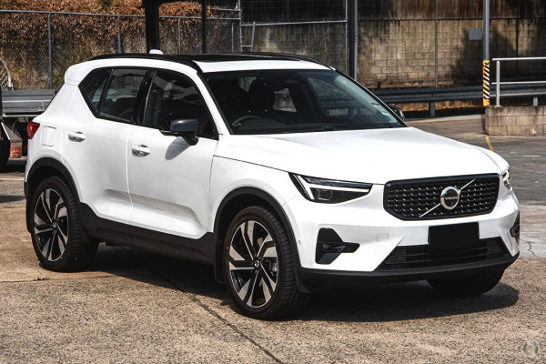 2026 Volvo XC40 XZ Ultra B4 Dark SUV Image 5