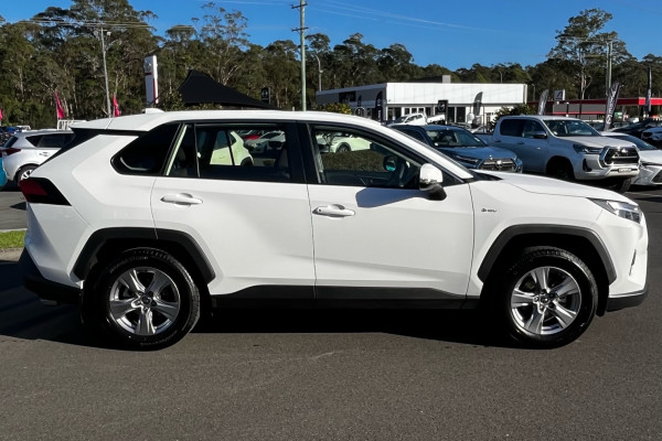 2024 MYon Toyota RAV4 AXAH52R GX HYBRID 2WD SUV Image 3