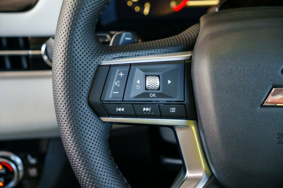 2025 Mitsubishi Outlander ZM Exceed SUV Image 12