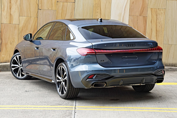 2025 Audi A5 B10 TFSI 150kW S line Sedan image 2