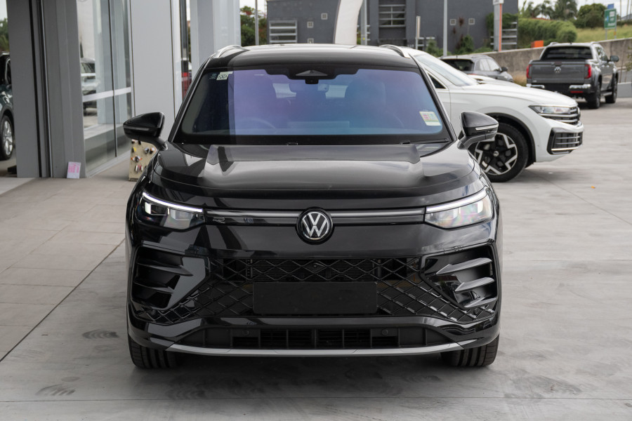 2025 Volkswagen Tayron R4 195TSI R-Line SUV Image 4
