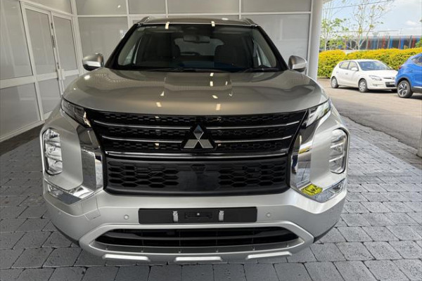 2023 MY24 Mitsubishi Outlander ZM LS SUV