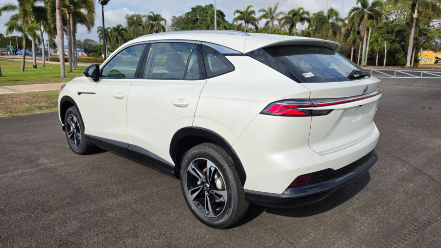 2026 MY25 MG HS AS33H Excite Hybrid+ SUV Image 8