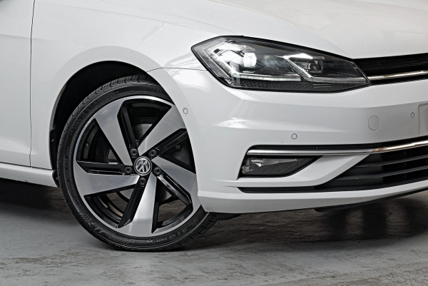 2018 Volkswagen Golf 7.5 110TSI Highline Wagon image 6