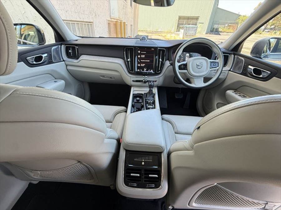 2020 Volvo XC60 UZ D4 Inscription SUV Image 12