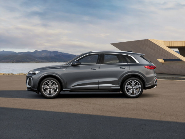 2025 Audi Q5 GU TDI 150kW Sport SUV image 9