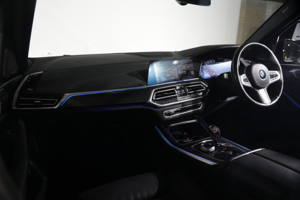 2021 BMW X5 M50i SUV image 13