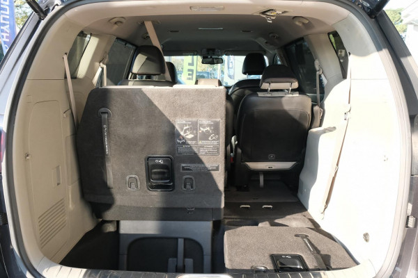 2019 Kia Carnival YP Platinum Van Image 10