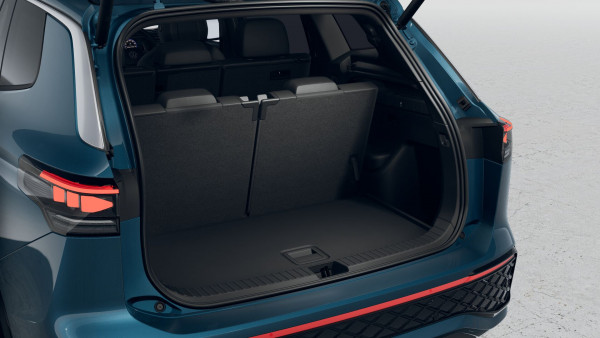2025 MY26 Volkswagen Tayron R4 195TSI R-Line SUV image 6