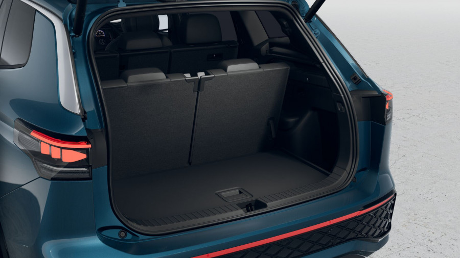 2025 MY26 Volkswagen Tayron R4 195TSI R-Line SUV Image 6
