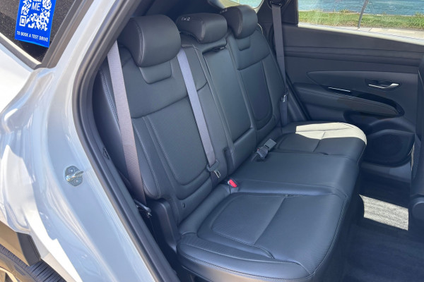 2026 Hyundai Tucson NX4.V4 Hybrid Premium SUV Image 8