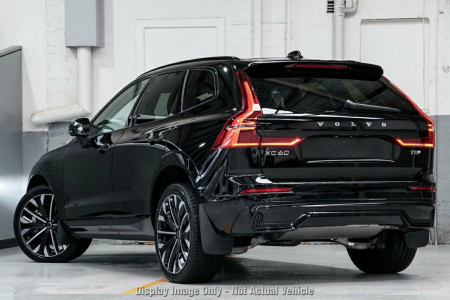 2026 Volvo XC60 UZ Ultra T8 Plug-in Hybrid Dark SUV Image 3