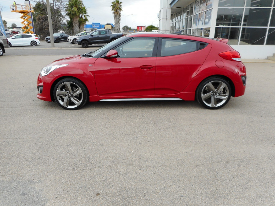 2014 Hyundai Veloster FS3 SR Turbo Hatchback Image 5