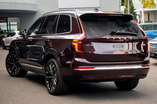 2025 Volvo XC90 L Series Ultra B5 Bright SUV Image 4