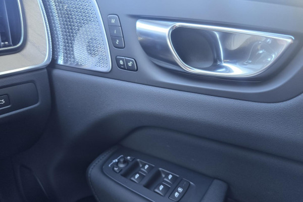 2026 Volvo XC60 UZ Ultra B5 Dark SUV Image 23