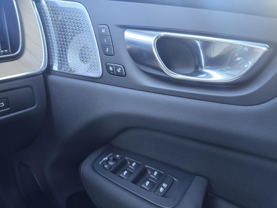 2026 Volvo XC60 UZ Ultra B5 Dark SUV Image 23