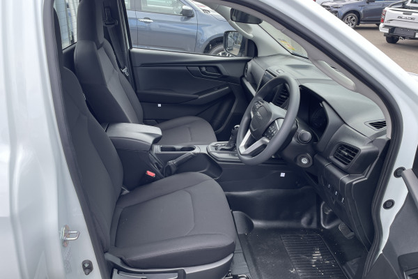 2026 MY25.5 Isuzu D-MAX RG SX High Ride Cab Chassis Image 6