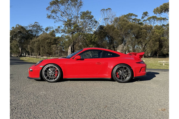 2015 Porsche 911 991 GT3 Coupe Image 5