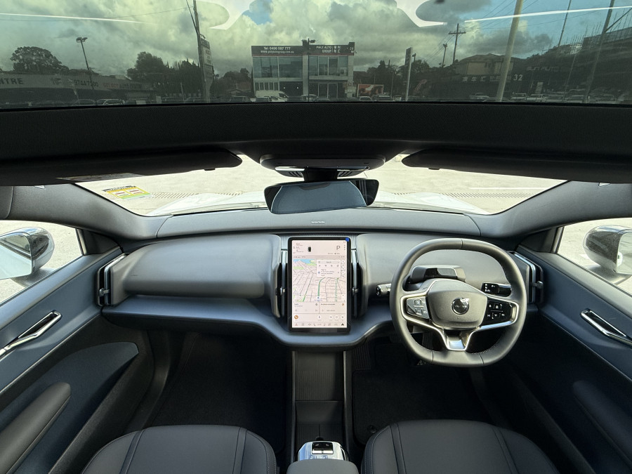 2026 Volvo EX30  Single Motor Extended Range Ultra SUV Image 14