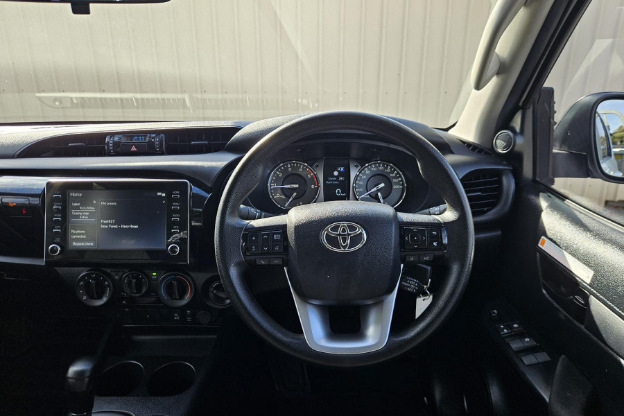 2022 Toyota HiLux GUN126R SR Double-Cab Cab-Chassis Image 24