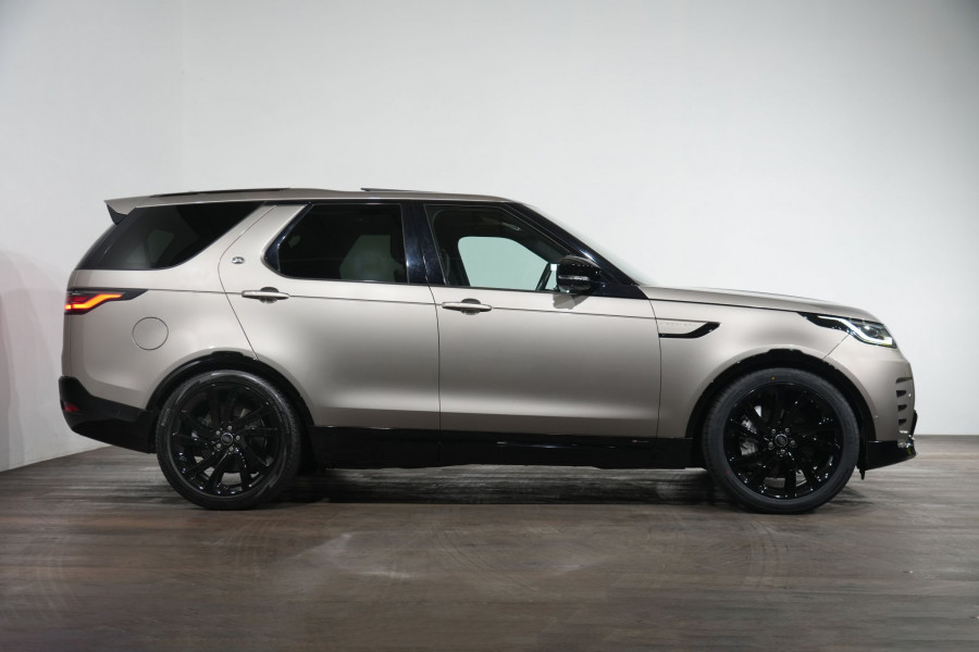 2021 Land Rover Discovery Series 5 P360 R-Dynamic HSE SUV Image 4