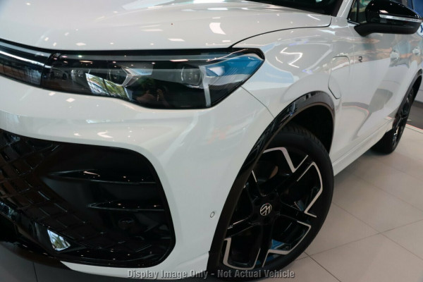 2026 Volkswagen Tiguan CT 200TSI eHybrid R-Line SUV Image 2
